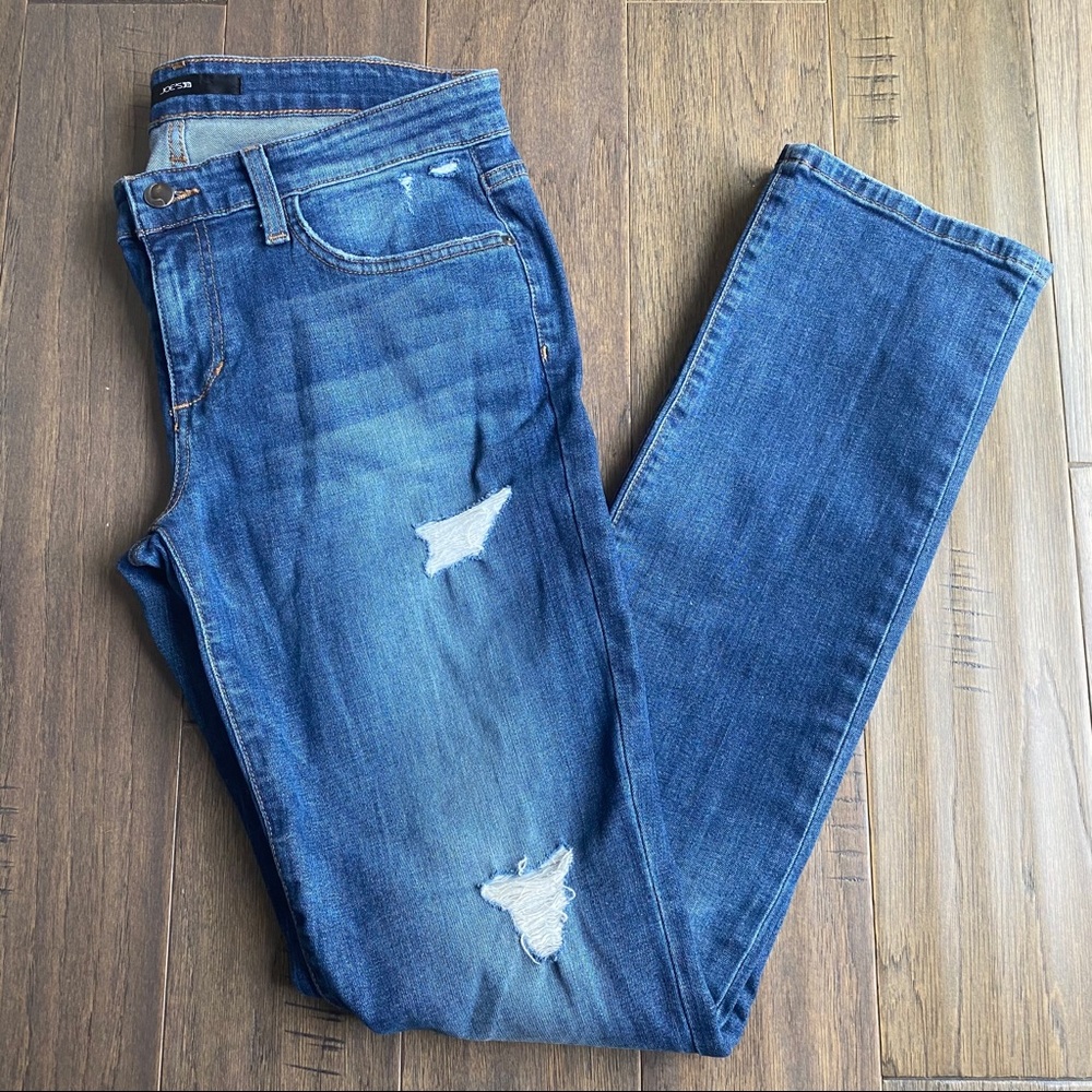 Joe’s Jeans Distressed Easy Fit